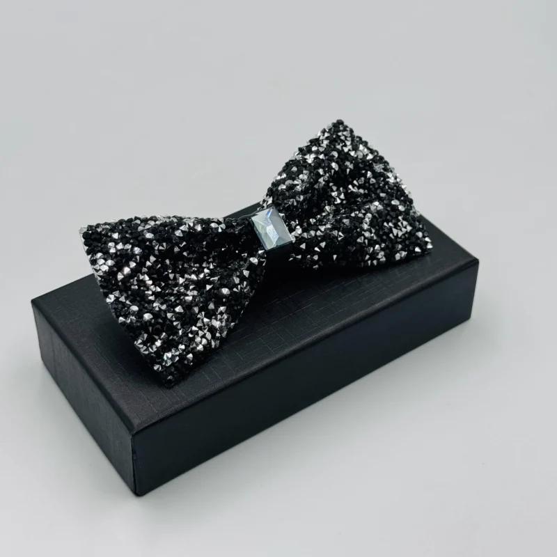 Bow tie